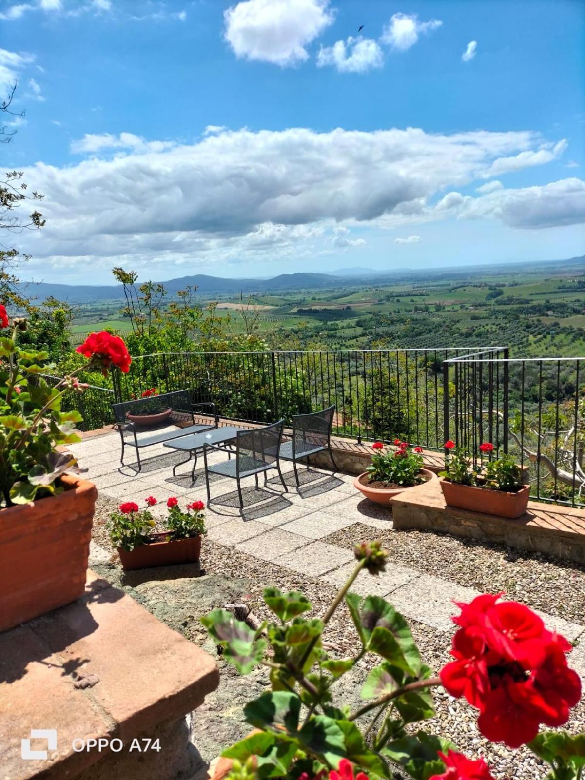 Tenuta Di Montemassi Fattoria Eksteriør billede